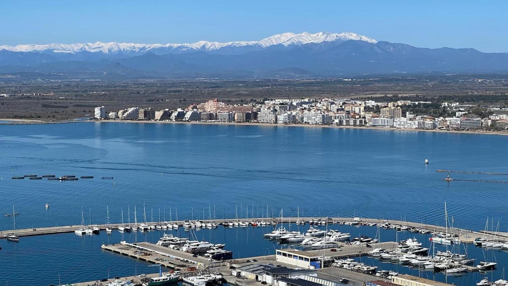 Precioso Piso Con Vistas Espectaculares Del Mar Av-50 Apartment Росес Екстериор снимка