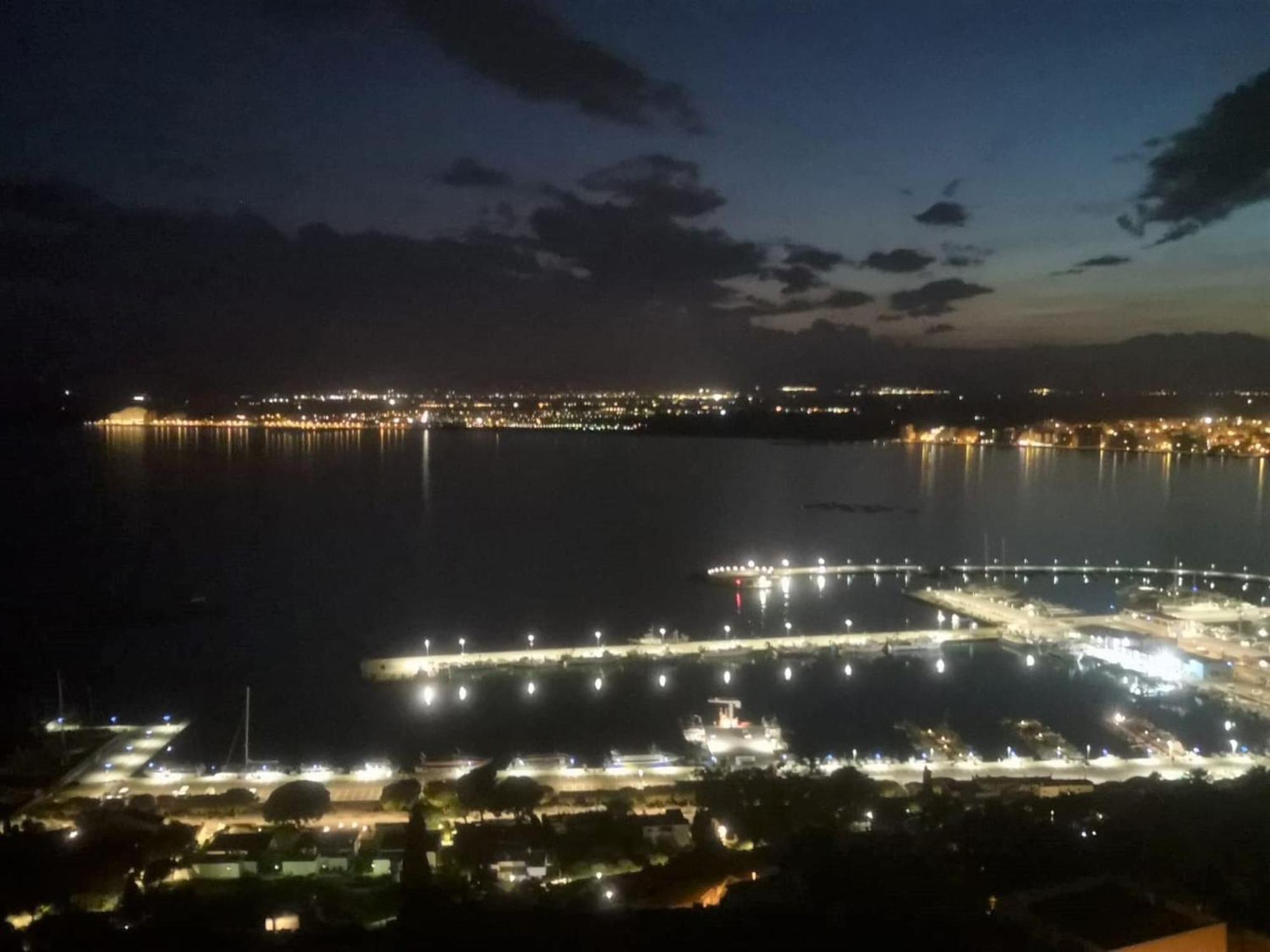 Precioso Piso Con Vistas Espectaculares Del Mar Av-50 Apartment Росес Екстериор снимка