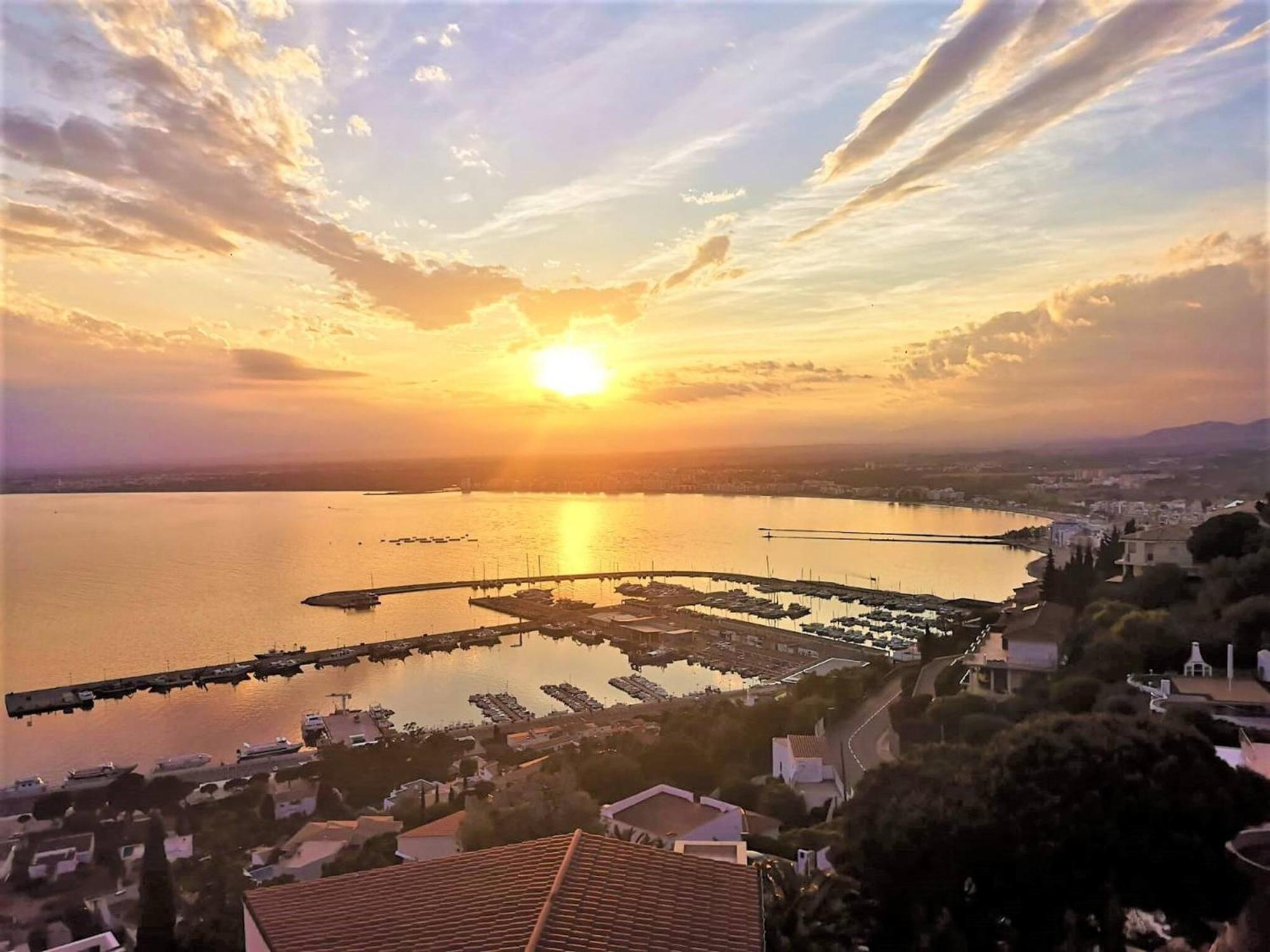 Precioso Piso Con Vistas Espectaculares Del Mar Av-50 Apartment Росес Екстериор снимка